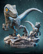 Jurassic World Dominion Mini Co. PVC figúrka Blue and Beta 13 cm